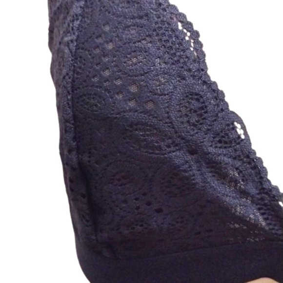 NWT Women's Lace Triangle Bralette - Colsie - M - Picture 2 of 8